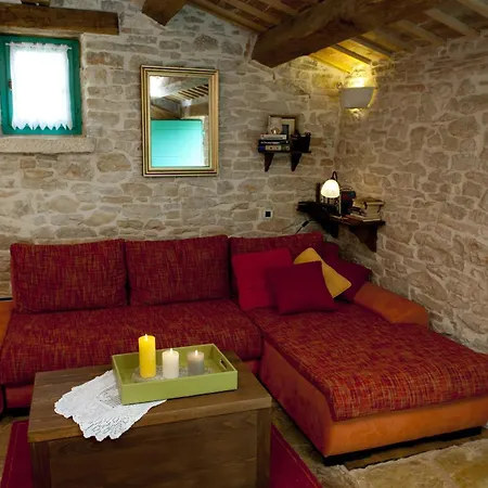 Gostinjska kuća House Parun