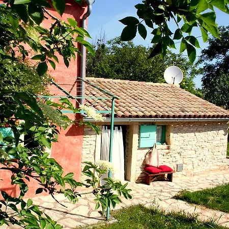 House Parun 3*